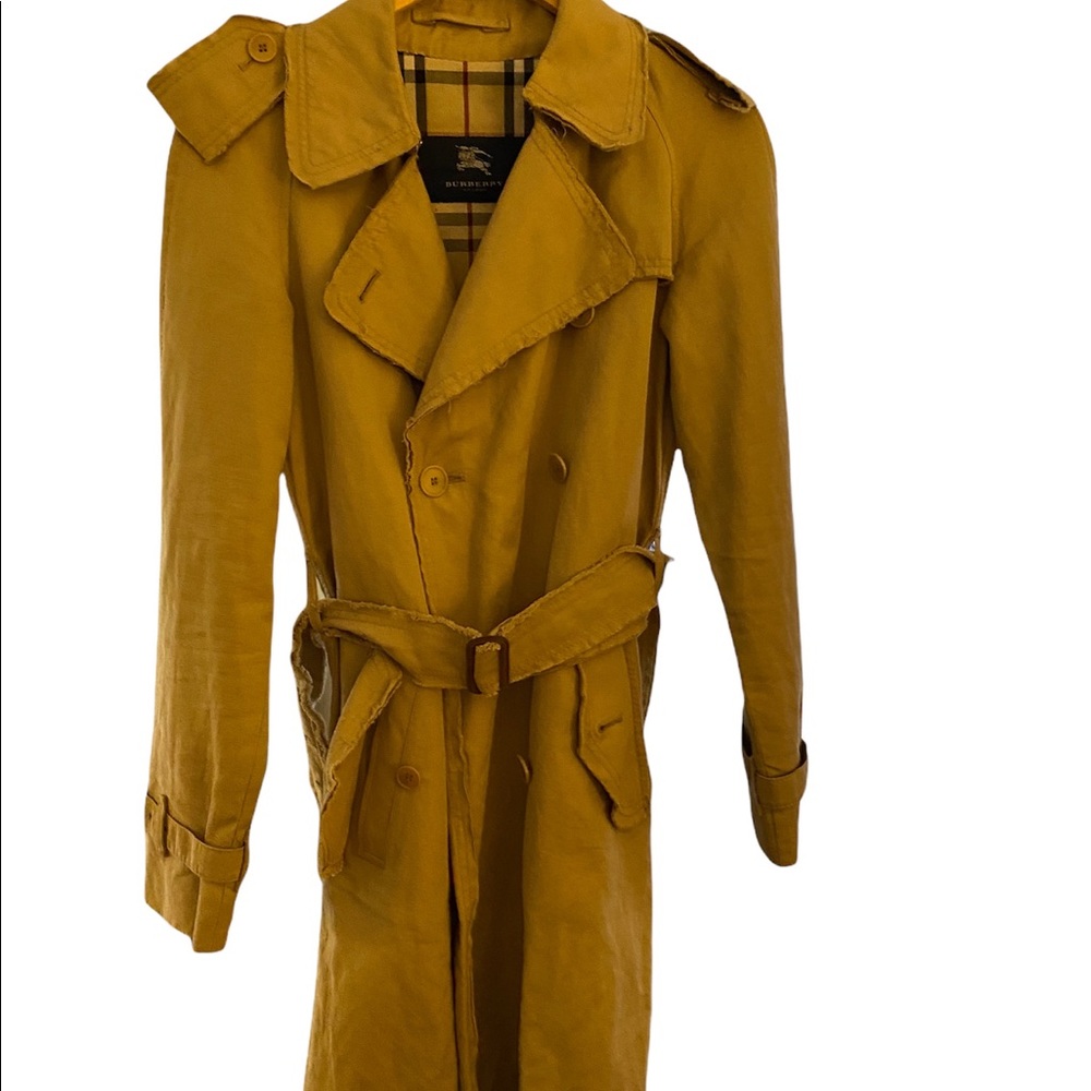 Burberry trench coat size 6R